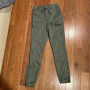 American eagle cargo pants